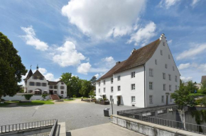 Отель Hotel im Schlosspark  Базель